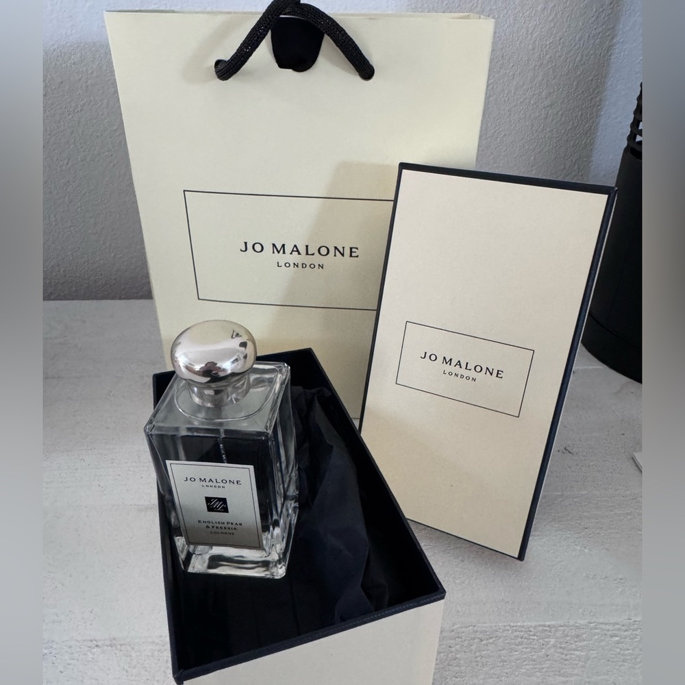 Jo Malone Black & Silver Reed Diffuser Bottle - Black English Pear & Freesia